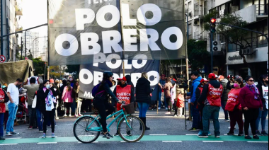 Del Obelisco a la Casa de Gobierno provincial: el Polo Obrero se moviliza en La Plata