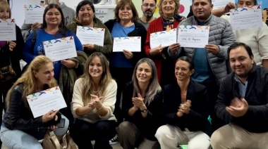 Malena Galmarini y Micaela Ferraro entregaron equipamiento a instituciones de Tigre