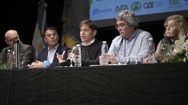 Kicillof: “Al contrario de quienes atacaron la educación y la ciencia, creemos que son centrales para el desarrollo”