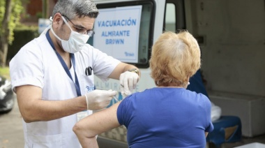 Antigripal: El municipio de Amitante Brown sale a vacunar casa por casa