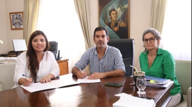 Dolores: Juan Pablo García firmó el convenio marco con la ministra de ambiente de la provincia