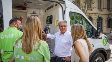 Martínez presentó una nueva ambulancia para el SAME: “forma parte de nuestro orgullo”