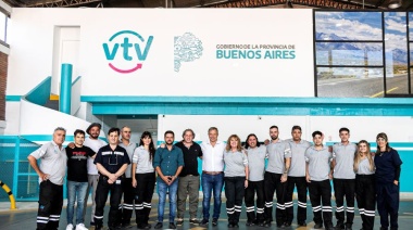 Cascallares en planta de VTV: “Junto a Transporte seguimos sumando servicios para los vecinos”