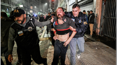 Senador libertario justificó la detención de los manifestantes: “violentos, golpistas y terroristas”