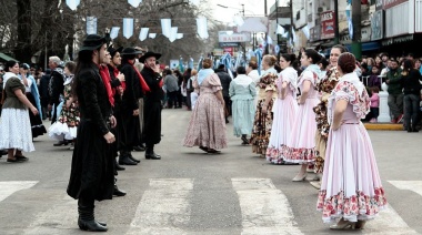 Día de la Independencia en municipios de PBA y la Ciudad: desfiles, mate, torta frita y chocolate caliente