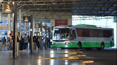 Otro golpe al bolsillo: la Provincia autorizó un aumento de los pasajes de micros de larga distancia