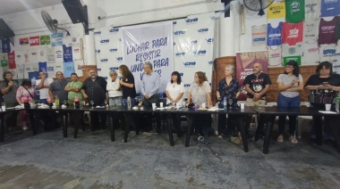 Las dos CTA se unen para "enfrentar las políticas de saqueo de Milei" junto a Kicillof