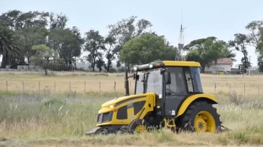 Como la Nación se borró, los intendentes salen a cortar el pasto en las rutas