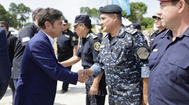 Kicillof encabezó la inauguración de un polo logístico y escuadrón de caballería en Pinamar 