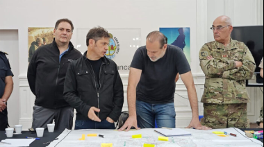 Axel Kicillof viajó a Bahía Blanca y encabeza el comité de emergencia en el distrito