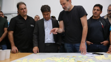 Kicillof en Bahía Blanca apuntó contra Milei: “Lo de plantear obra pública cero es insostenible”