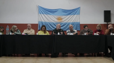 Morón: Con la pasividad del intendente, el kirchnerismo armó la mesa "Argentina con Cristina"