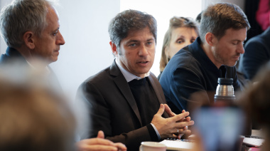 ¿Llega a la orilla? Kicillof dijo que va a “seguir nadando contra la corriente”