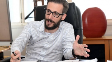 Simone afirmó que Kicillof pidió que el área se dedique "totalmente a las obras de salud"