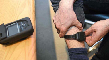 Morón: funcionario de Lucas Ghi a juicio con tobillera y mismo abogado que el Padre Grassi