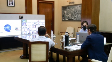 Axel Kicillof se reunió con el Comité de Expertos para evaluar nuevas medidas 