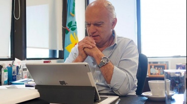 Alcalde PRO se vacunó tras postergar su turno en solidaridad con el personal de Salud
