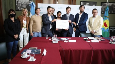Reconocen en la Legislatura a la fundación de García Moritán: Pampita se llevó todos los flashes