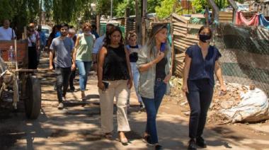 Malena Galmarini recorrió obras de agua y electricidad en el barrio San Lorenzo, en Tigre