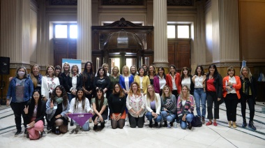 Verónica Magario: “Hoy no sólo exigimos el cupo femenino, sino también espacios de poder”