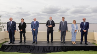 El gobernador Kicillof presente en la reunión del Consejo Federal Hidrovía