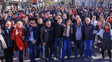 Gustavo Posse armó multitudinario acto y se anotó como candidato a gobernador