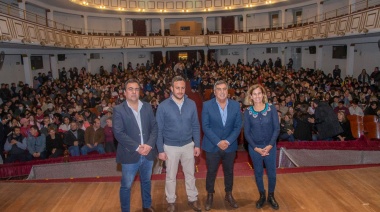 25 de Mayo: el municipio y Enacom entregaron más de 600 tablets a estudiantes