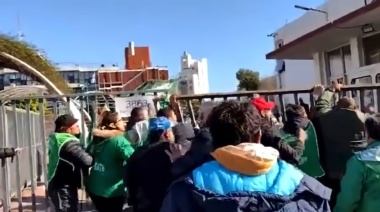 Rompe paga: Grindetti exige a ATE pague los destrozos que produjo en la municipalidad