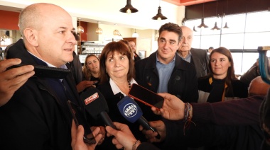 Junto a Patricia Bullrich, Iguacel desembarcó en la Sexta Sección