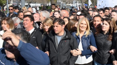 Marcha en defensa de la democracia: La dirigencia bonaerense dijo presente