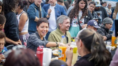 Villa Itatí: Mayra y Máximo recorrieron la obra de nuevos asfaltos: "Con Cristina y con el pueblo siempre”