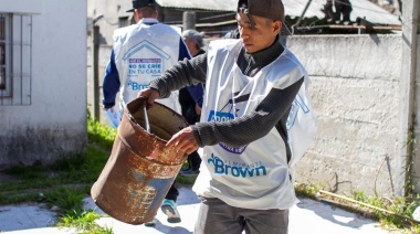 Dengue: en Brown visitaron 3600 viviendas y retiraron toneladas de chatarra