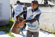 Dengue: en Brown visitaron 3600 viviendas y retiraron toneladas de chatarra