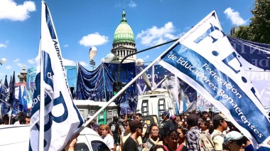 El Ejecutivo ninguneó a gremio docente y le avisó que le va a descontar el día si hacen paro