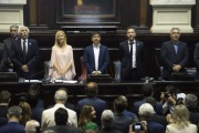 Kicillof no se aisla y concurre a la Legislatura a realizar la apertura de sesiones