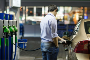 Más libertad y competencia: impulsan el autodespacho de combustibles en la PBA