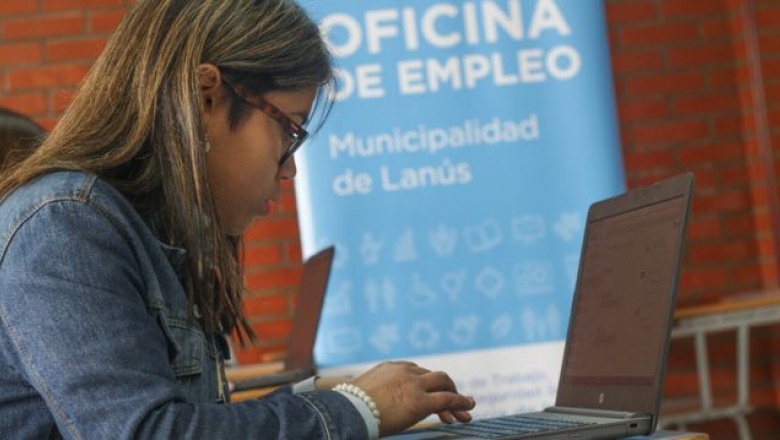 Lanús: El portal de empleo del municipio sumó 16 mil vecinos y vecinas durante el 2021