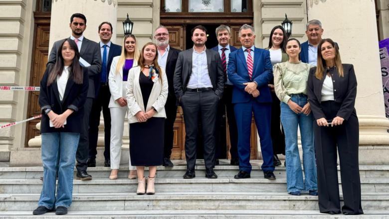 Libertarios contra Kicillof por “extralimitarse” en política exterior