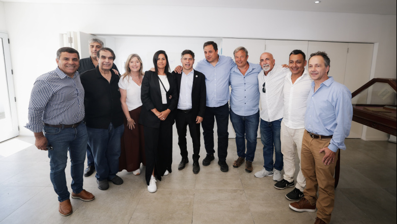 Kicillof selló acuerdo con Manino Iriart para disputar el PJ en Mar del Plata