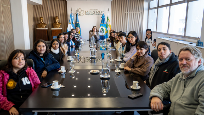 En medio de la polémica por el cobro de la salud a los extranjeros Mariel Fernández recibió a mexicanos