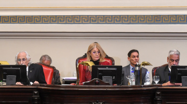 Magario irónica con Milei: “Desde Olivos o la Rosada, que sólo deja para ir a Miami o a Europa”
