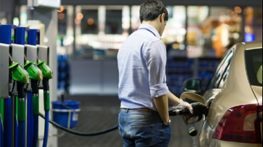 Más libertad y competencia: impulsan el autodespacho de combustibles en la PBA