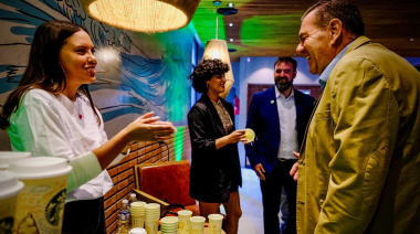 “Tenemos Starbucks pero no tenemos gas”: llueven críticas a Guillermo Montenegro
