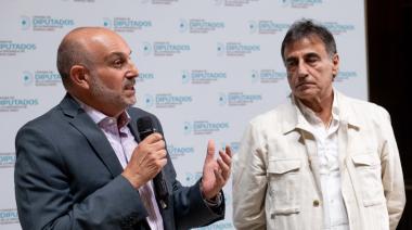 Después de gobernación, Massa pasó por la Legislatura a contar cómo sigue la negociación