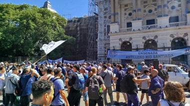 Cano en apoyo a trabajadores del Astillero Río Santiago: “Movilizan contra las paritarias miserables de Kicillof”