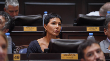 Mayra Mendoza cuestionó a Kicillof por no nombrar a Cristina en su discurso de Apertura de Sesiones
