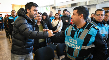 Torres anunció soluciones habitacionales y alivio fiscal: ante vecinos de El Maitén