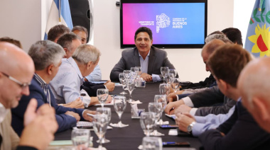 La PBA reunió a las cámaras y advirtió que la crisis se agrava por la falta de respuestas de Milei