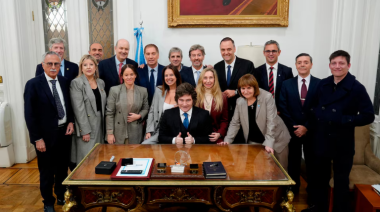 “La decepción avanza”, chicana de diputado al respaldo oficial a Adorni