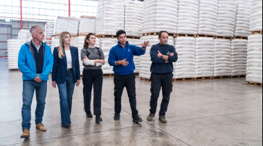 Cañuelas: Marisa Fassi recibió a Mariel Fernández y recorrieron cooperativas e industrias